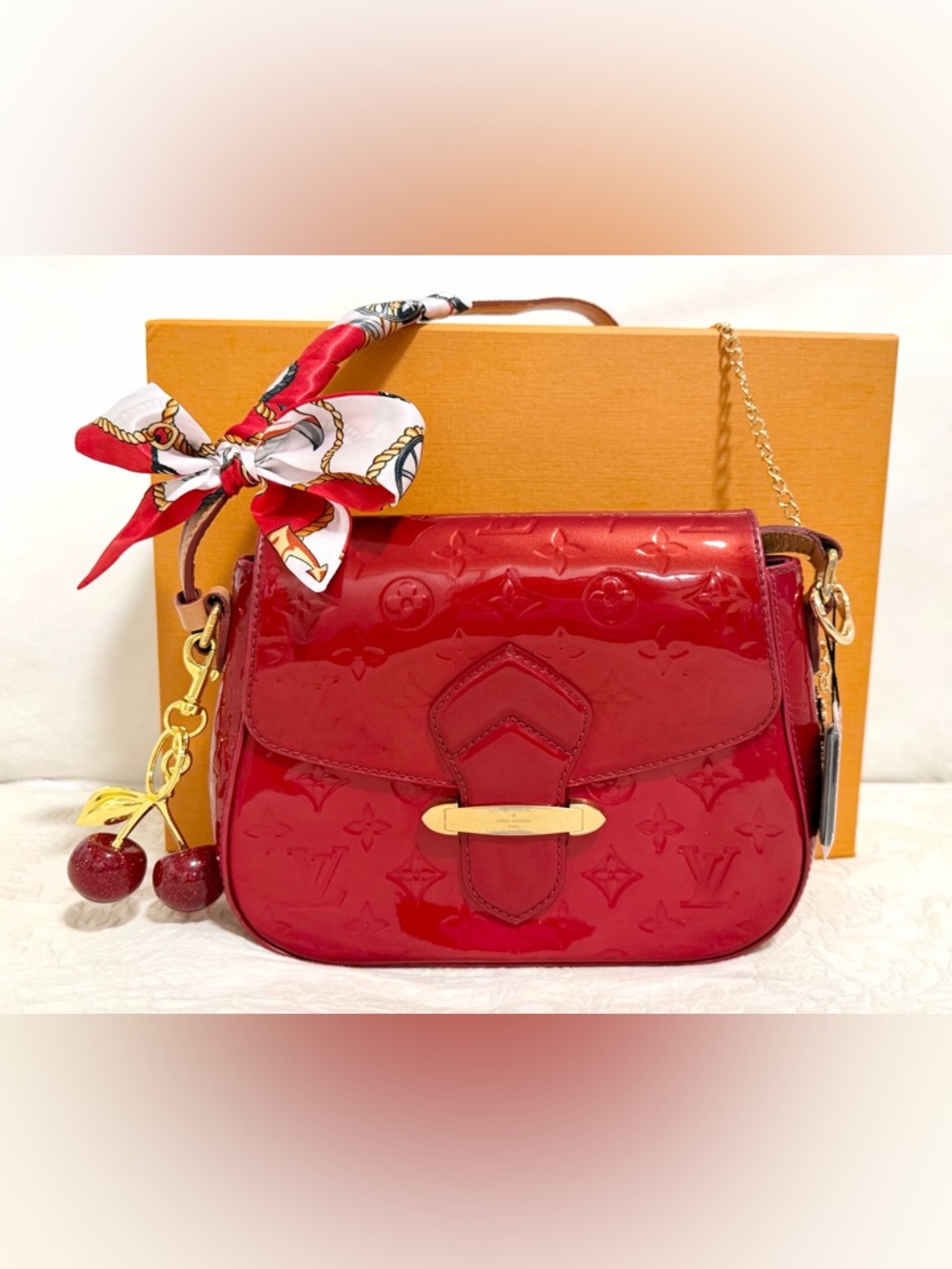 ✨ Gorgeous Gift! Louis Vuitton Pomme D’Amour Monogram Vernis Bellflower PM ✨